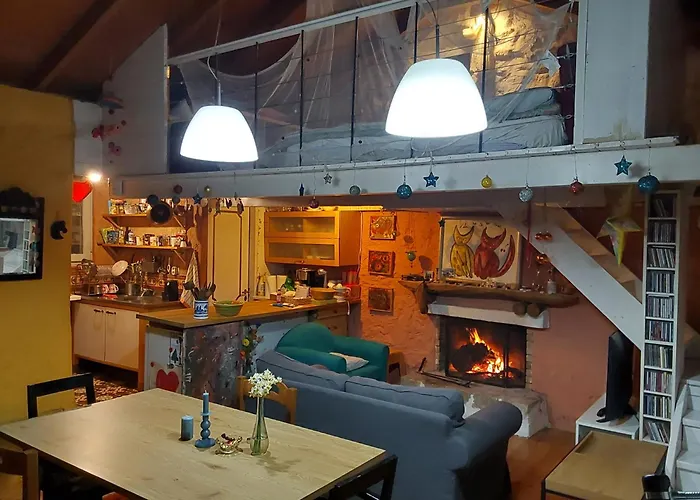 The Artist\'S House